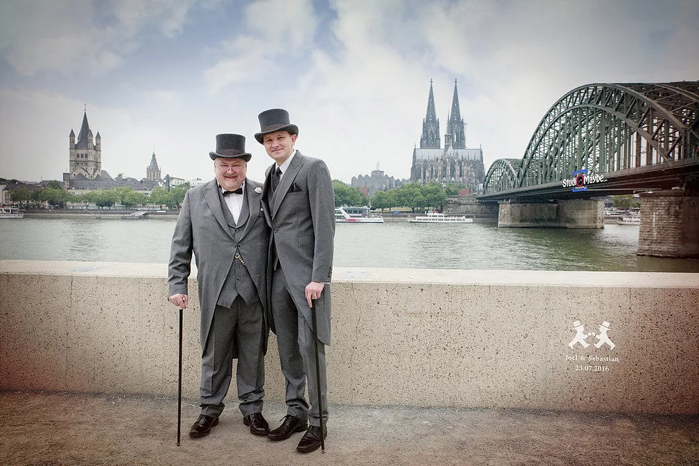 Portrait de deux mariés près d’un pont — Eric Bomal